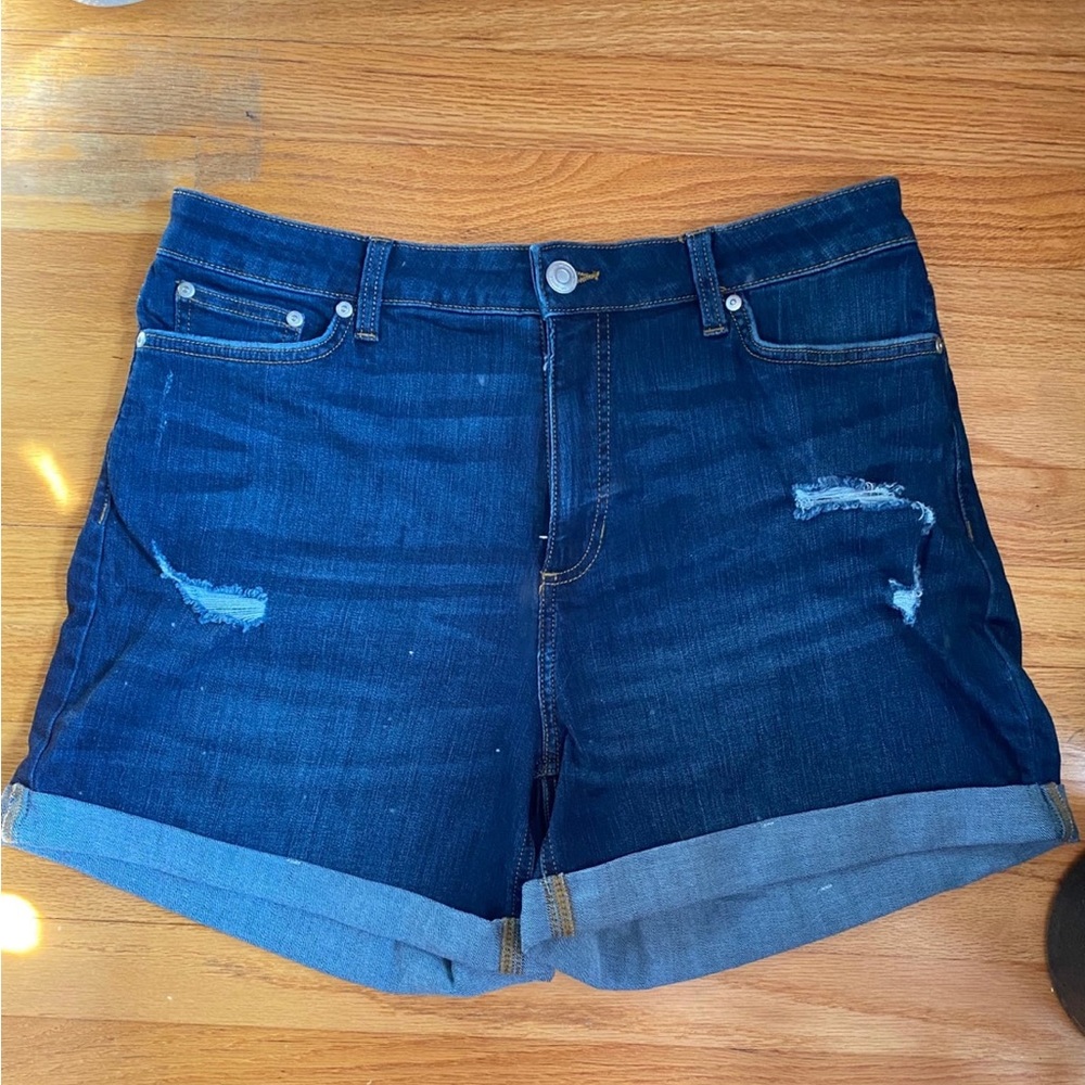 Lauren Conrad short Size 12